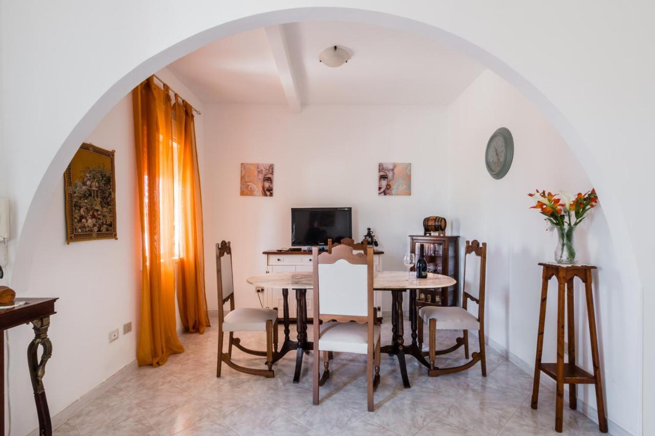 נוטו Villa Rosa Near The Sandy Beach, Parking & Wifi מראה חיצוני תמונה